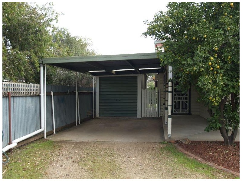 17 Tocumwal Road, Numurkah VIC 3636