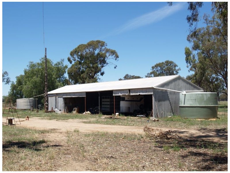 498 Waaia-Bearii Road, Waaia VIC 3637