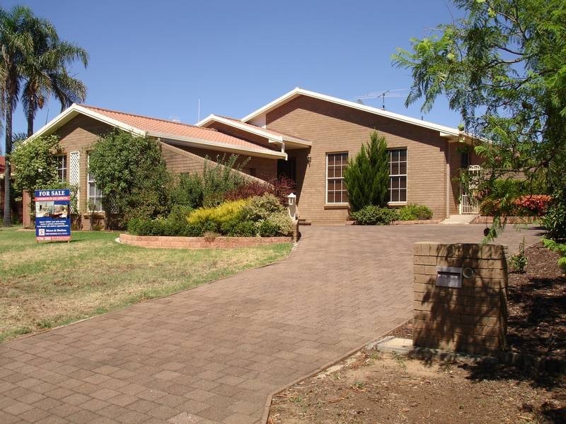 23 The Mews, Tamworth NSW 2340