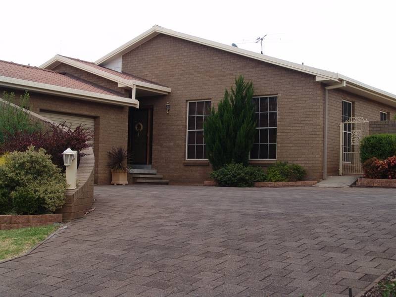 23 The Mews, Tamworth NSW 2340