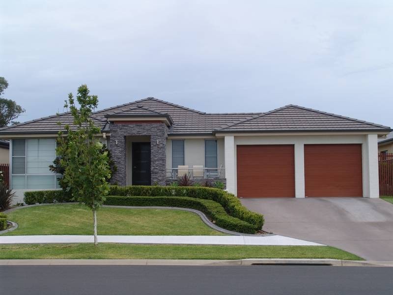 42 The Heights, Tamworth NSW 2340