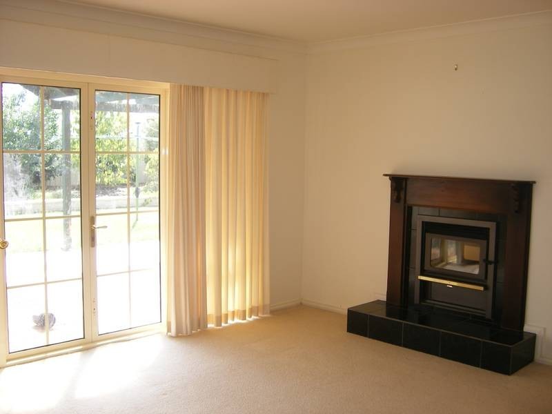 65 Greg Norman Drive,, Tamworth NSW 2340