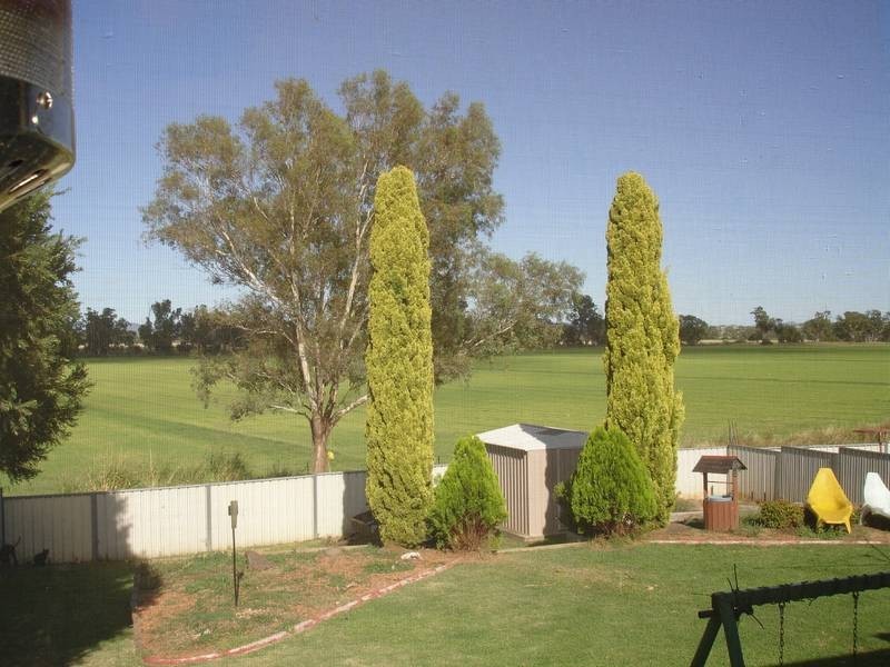 81 Glengarvin Drive, Tamworth NSW 2340