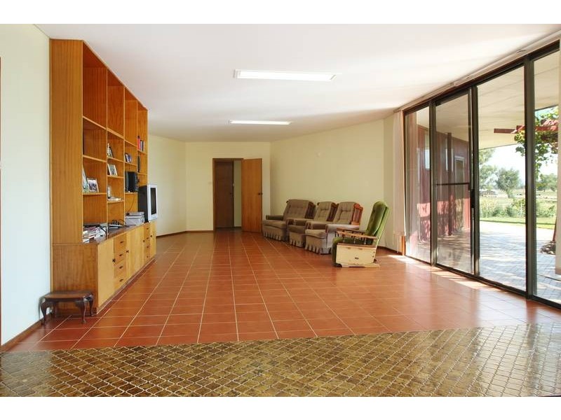 1351 Manilla Rd, Tamworth NSW 2340