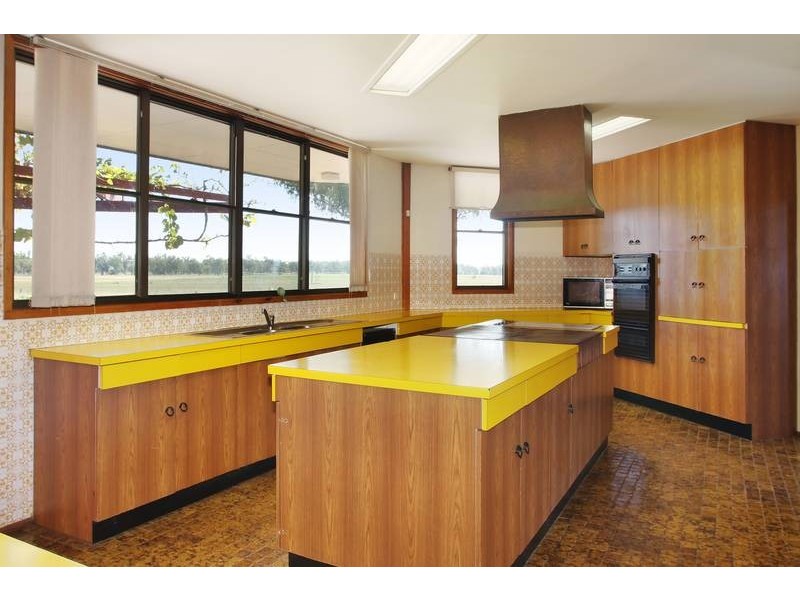 1351 Manilla Rd, Tamworth NSW 2340