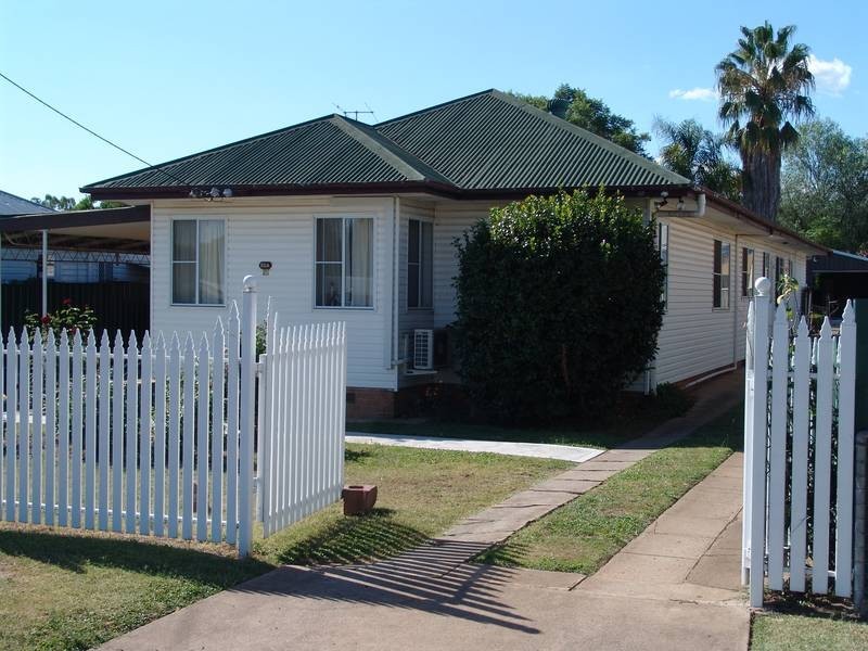 82A Piper Street, Tamworth NSW 2340