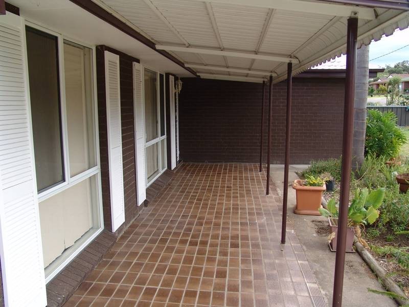 12 Carole Drive, Kootingal NSW 2352