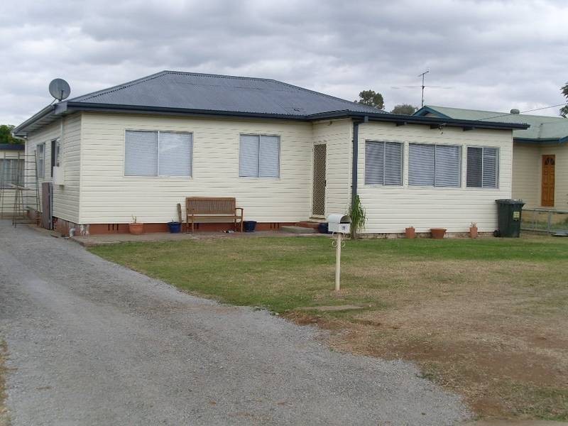 11 Anthony Road, Tamworth NSW 2340