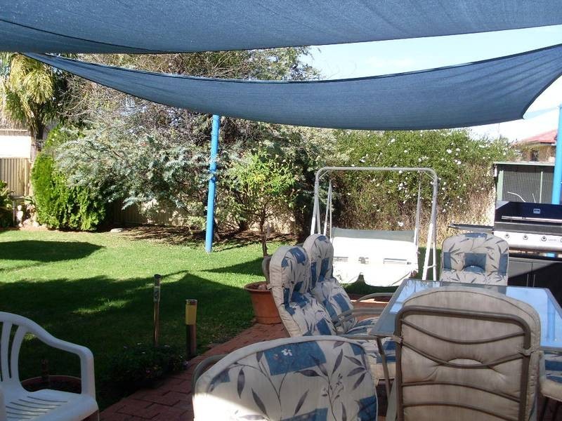 14 Giles Place, Tamworth NSW 2340