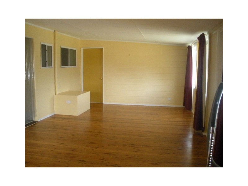 24 Leonora Street,, Kootingal NSW 2352