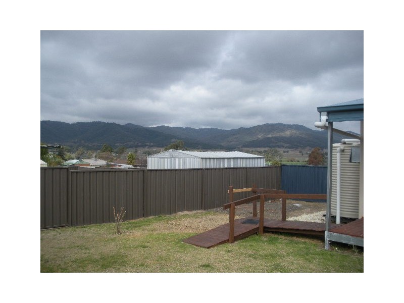 24 Leonora Street,, Kootingal NSW 2352