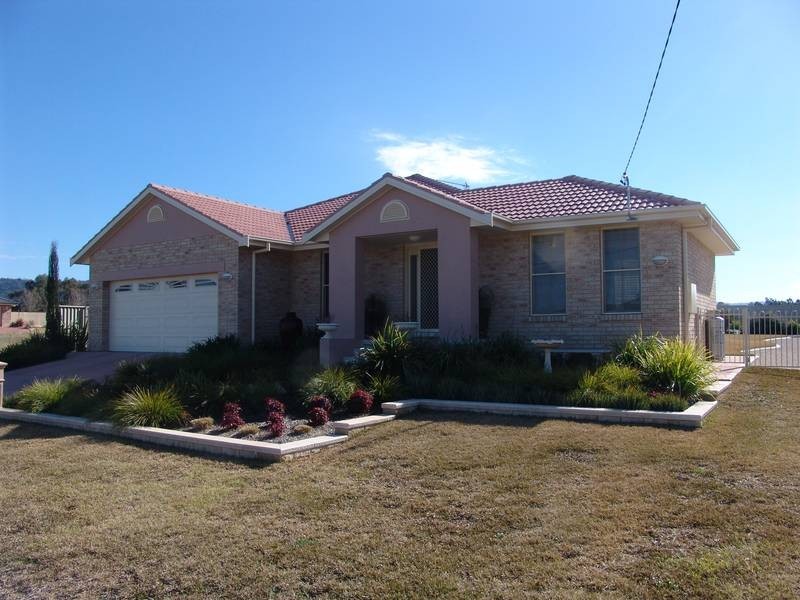 4 Acacia Drive, Kootingal NSW 2352