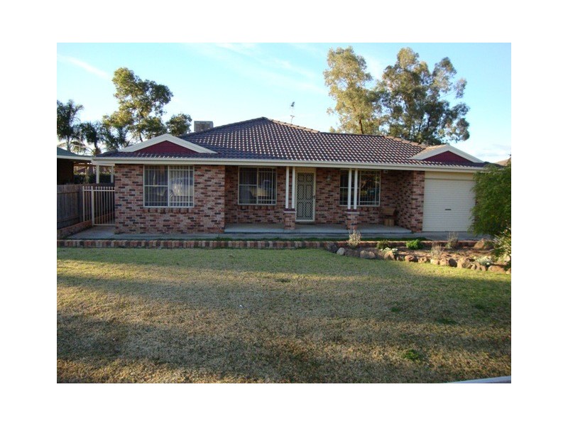 10 Gosse Court, Tamworth NSW 2340