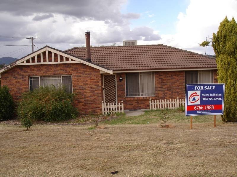 1 Grant Street, Kootingal NSW 2352