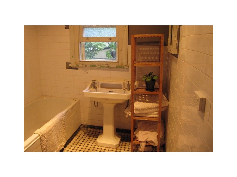 41 Roderick st, Tamworth NSW 2340