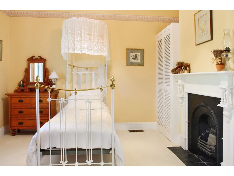 60 Raglan Street, Tamworth NSW 2340