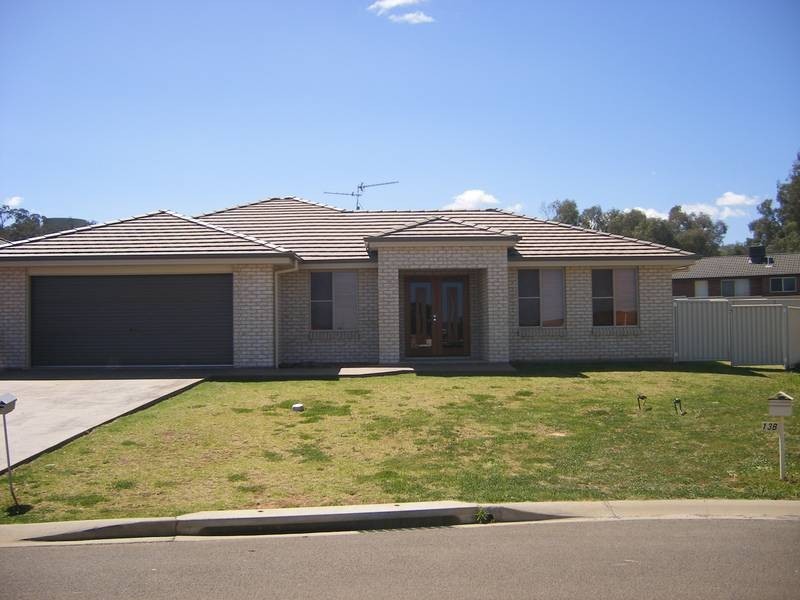 11 James Place, Oxley Vale, Tamworth NSW 2340