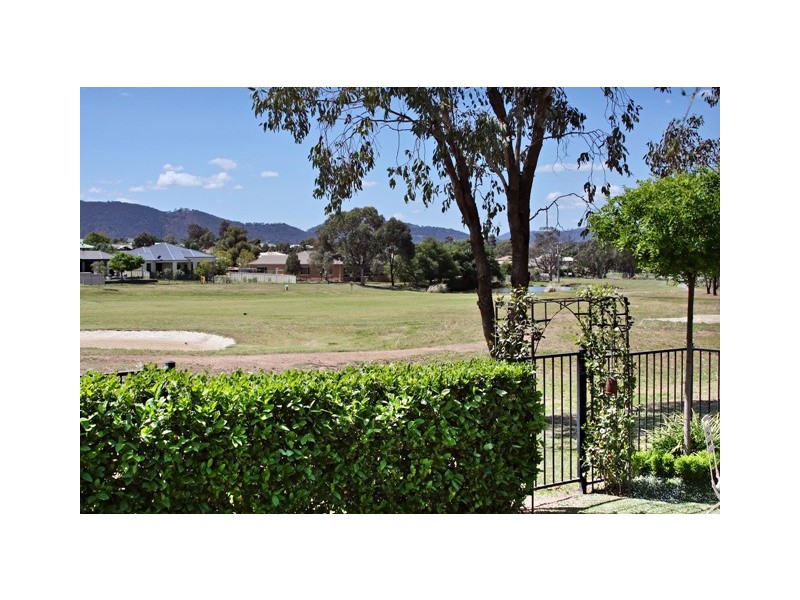 76 THE GRANGE, Tamworth NSW 2340