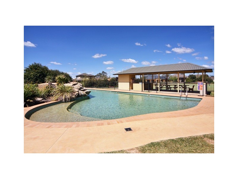 76 THE GRANGE, Tamworth NSW 2340