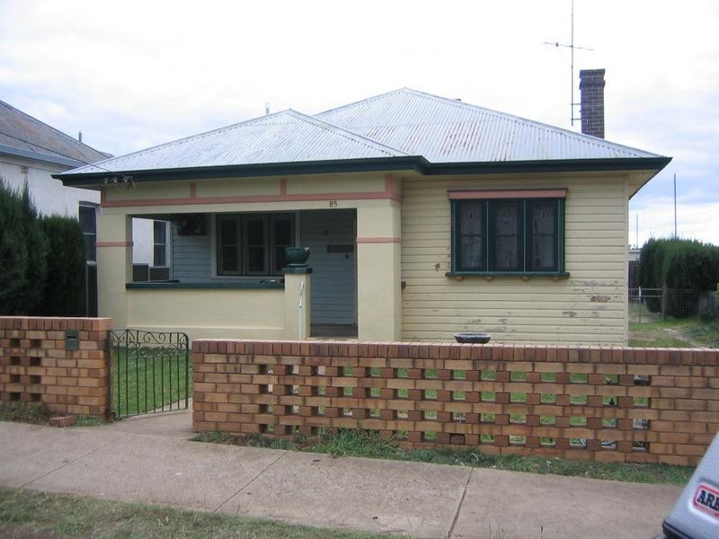 85 Crown Street, Tamworth NSW 2340