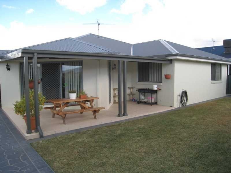18 The Heights, Tamworth NSW 2340