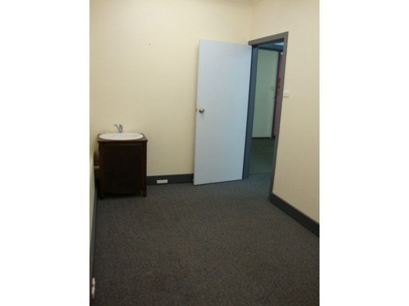 2/352 Peel Street, Tamworth NSW 2340