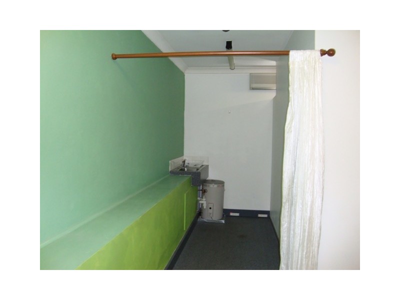 2/352 Peel Street, Tamworth NSW 2340