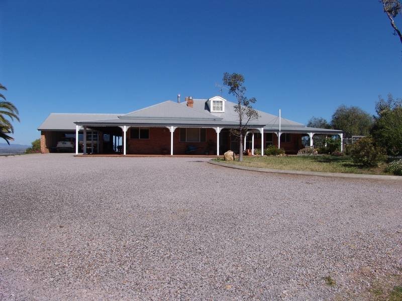 148 Kerridene Rd, Tamworth NSW 2340