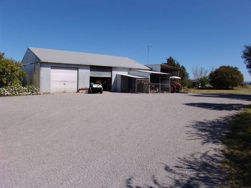 148 Kerridene Rd, Tamworth NSW 2340