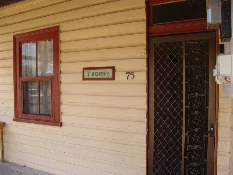 75 Henry St, Werris Creek NSW 2341
