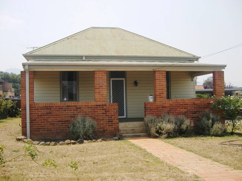 17 Dean Street, Tamworth NSW 2340