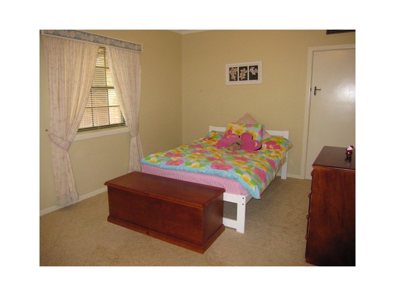 32 Golf st, Tamworth NSW 2340