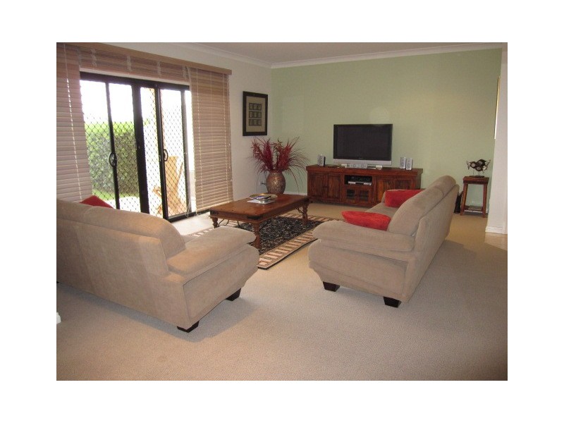 2/45 The Grange, Tamworth NSW 2340