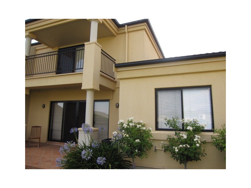 2/45 The Grange, Tamworth NSW 2340