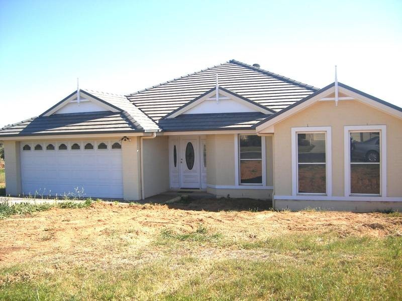 50 Harrier Parade, Tamworth NSW 2340