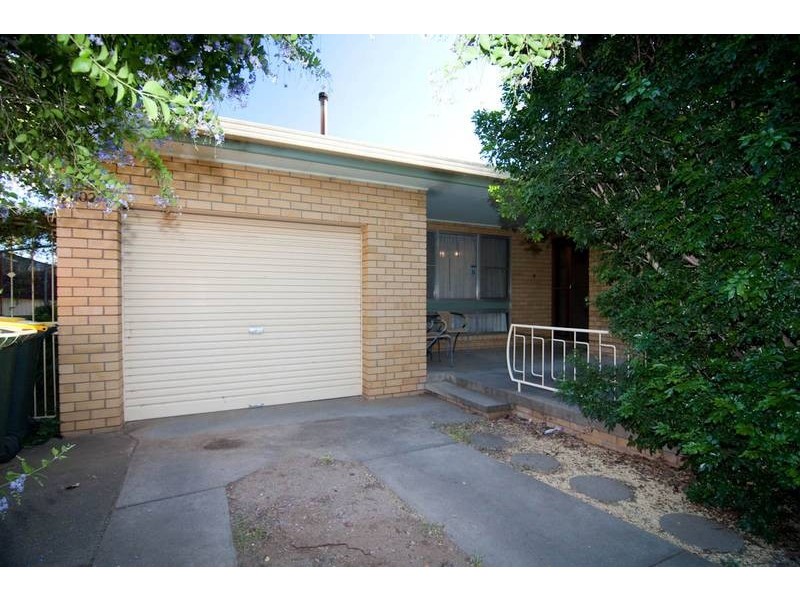 102 Robert st, Tamworth NSW 2340