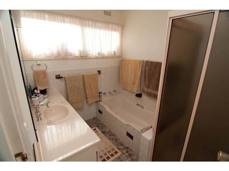 102 Robert st, Tamworth NSW 2340