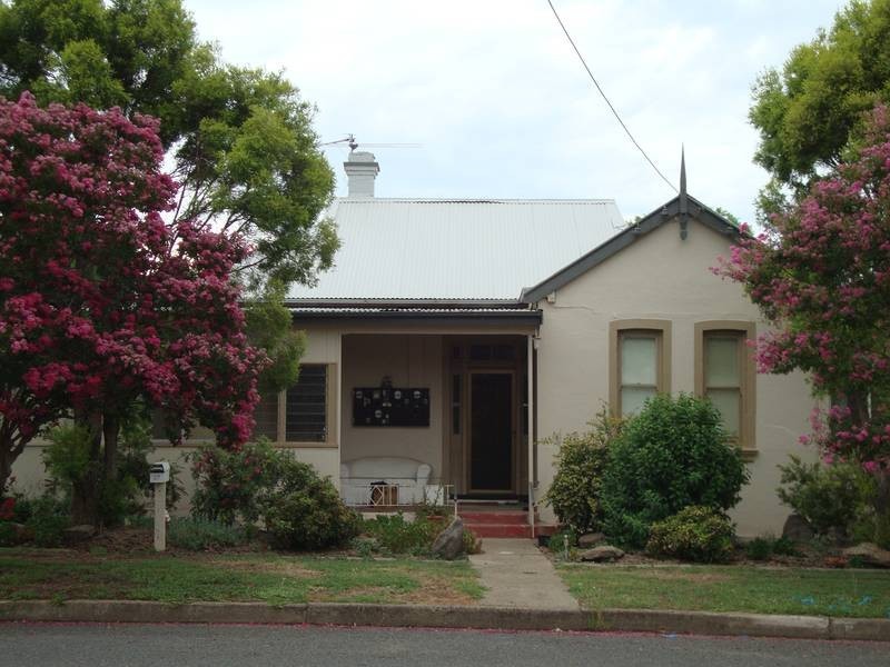 27 Hercules Street, Tamworth NSW 2340