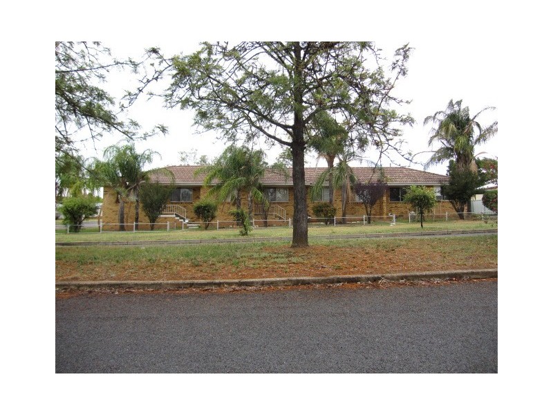 34 David st, Tamworth NSW 2340