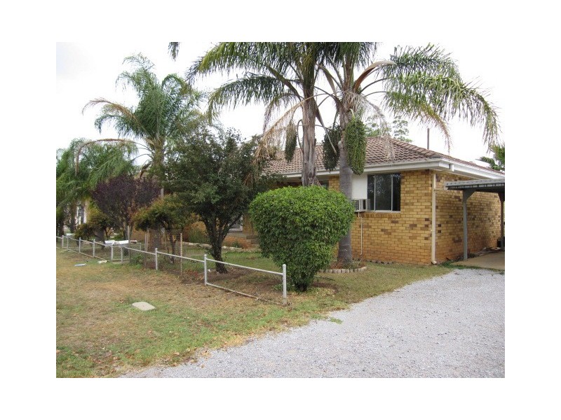 34 David st, Tamworth NSW 2340