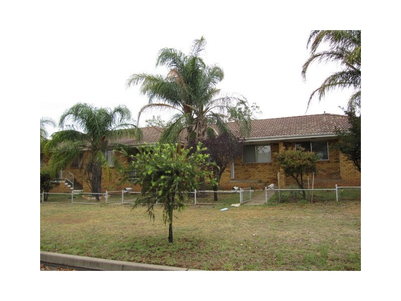 34 David st, Tamworth NSW 2340