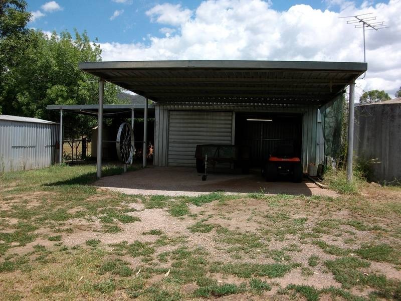 26 Avoca Rd, Tamworth NSW 2340