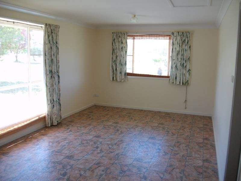 26 Avoca Rd, Tamworth NSW 2340