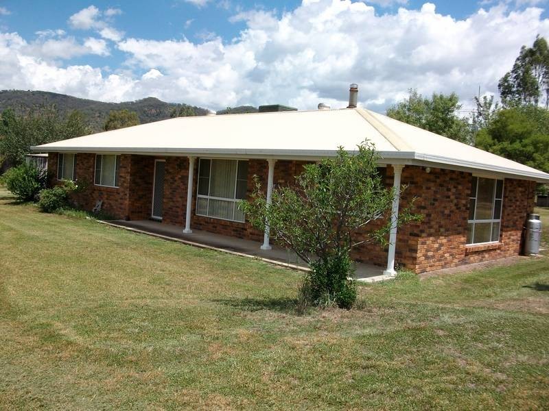 26 Avoca Rd, Tamworth NSW 2340