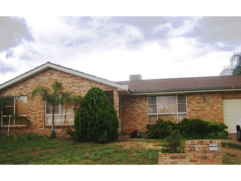 96 Edward Street, Tamworth NSW 2340