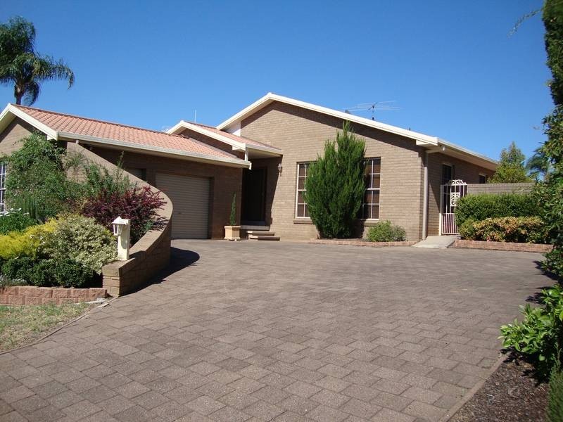 23 The Mews, Tamworth NSW 2340