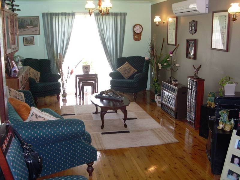 8 Dorothy Av, Kootingal NSW 2352