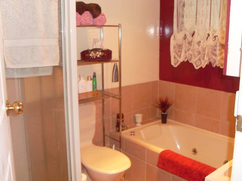 8 Dorothy Av, Kootingal NSW 2352