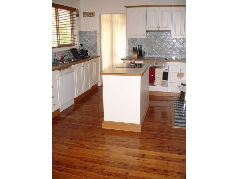 53 Rawson Ave, Tamworth NSW 2340