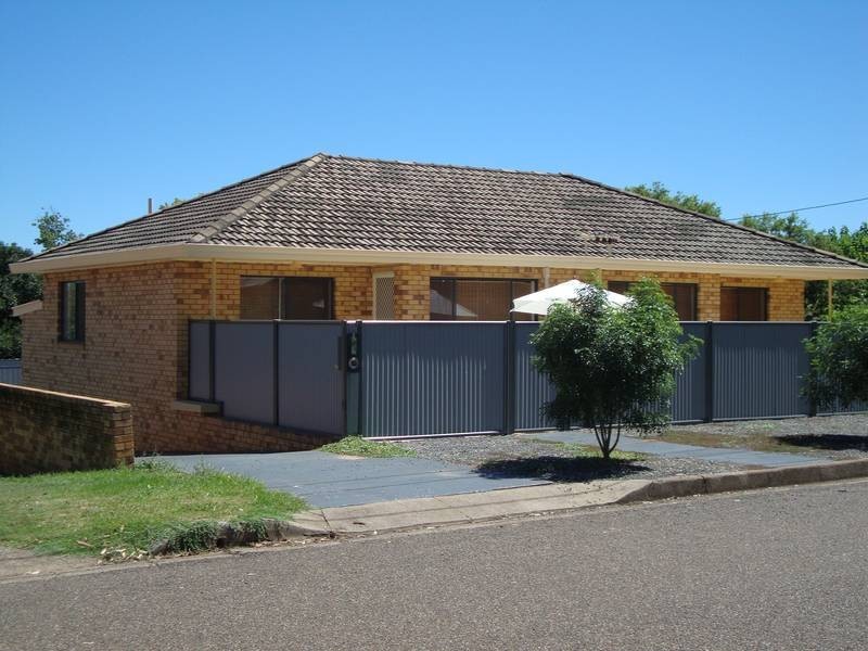 1/8 Martin Street, Tamworth NSW 2340